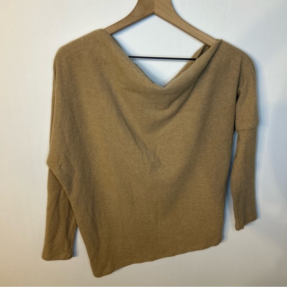 ASTR the Label Khaki Off the Shoulder Asymmetrical Soft Sweater, Size Small - Picture 4 of 8